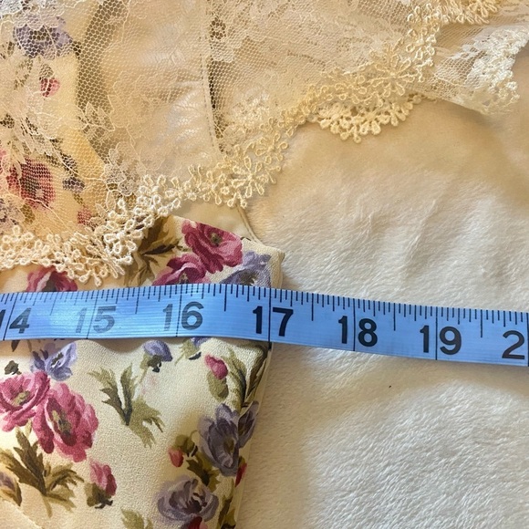 Floral Dress with Lace Overlay Sz S - Picture 9 of 10